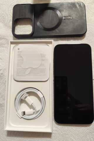 iPhone 14 Pro Max Morado
