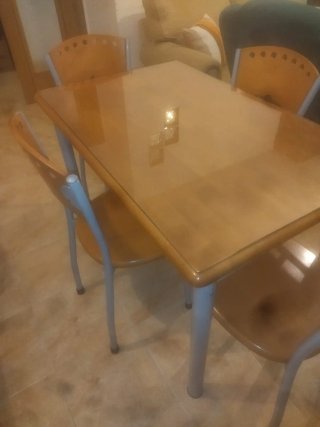 Mesa comedor madera y metal