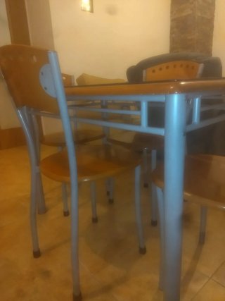 Mesa comedor madera y metal