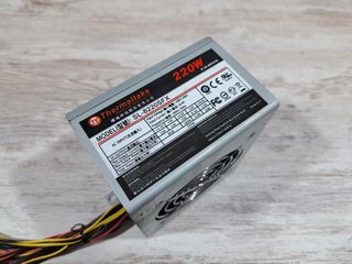 Fuente SFX Thermaltake (220W)