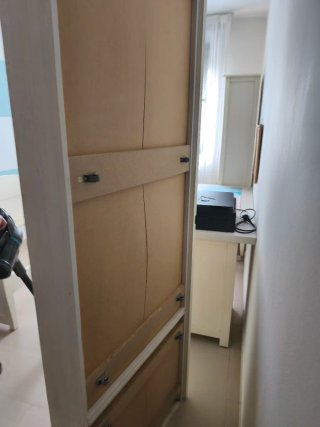 Cama de madera blanco roto con cajón dividido