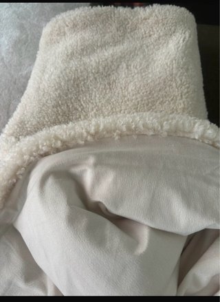 Manta H&M Home Beige Fleece Sin Estrenar
