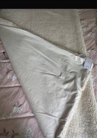Manta H&M Home Beige Fleece Sin Estrenar