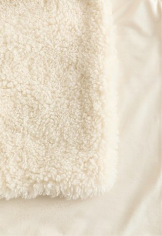 Manta H&M Home Beige Fleece Sin Estrenar