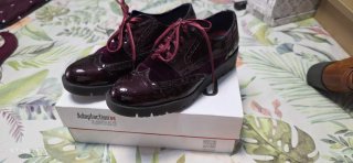 Zapatos Callaghan granates. 38