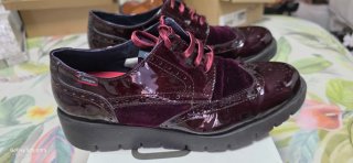 Zapatos Callaghan granates. 38