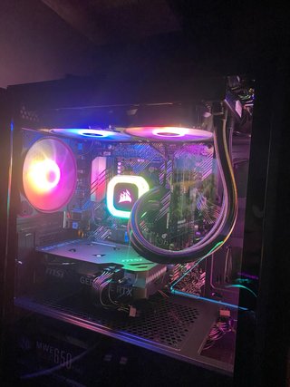 Ordenador gamer muy bien cuidado