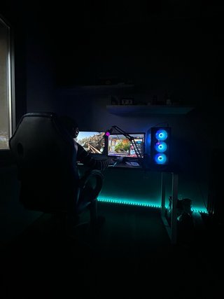 Ordenador gamer muy bien cuidado