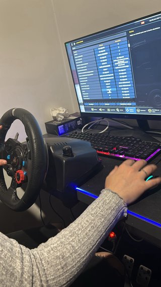 Ordenador gamer muy bien cuidado
