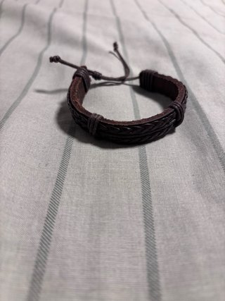 Pulsera de cuero trenzado ajustable