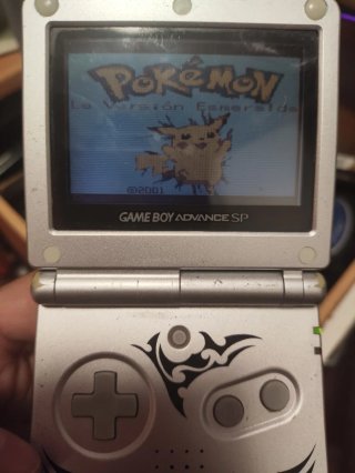 Pokemon Esmeralda Game Boy Color ROM Rareza