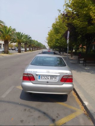 Mercedes-Benz  CLK 2002