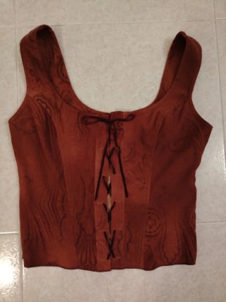 Conjunto Colete e Saia Castanha