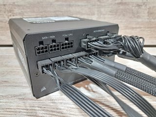 Fuente Corsair RM850x (850W)