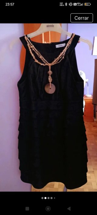 Elegante Vestido Fiesta con Gargantilla
