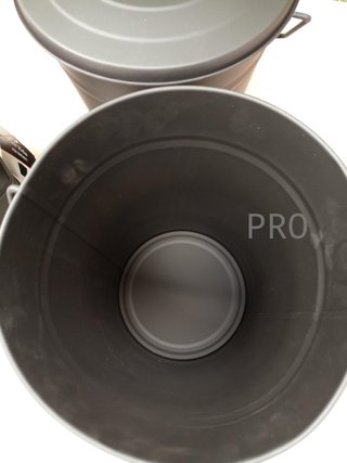 Relaxdays Cubos Cenizas con Tapa, 12 litri, Accessorio Camino, Stufa, BBQ, con Maniglia, per Carbone e Cenere, Acciaio, Nero