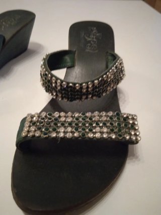 Sandalias Gypsy verdes con pedrería