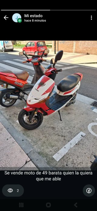 Moto Aprilia 49cc Scooter Roja y Blanca