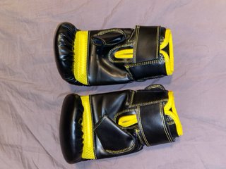 2pares de guantes leone y brooklyn