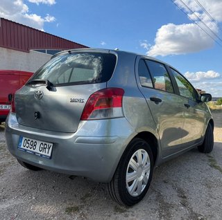 Toyota Yaris 2010
