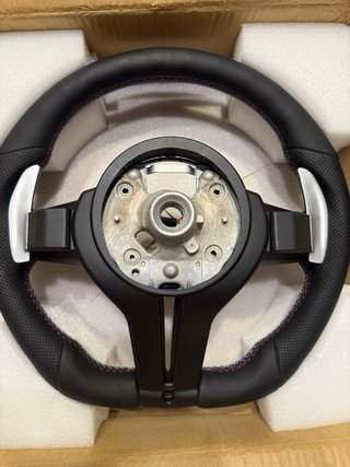 Volante BMW M Performance estilo F30/F32 nuevo