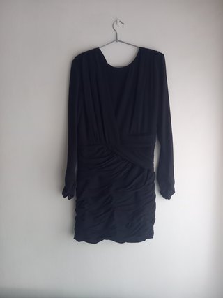 Vestido negro Zara manga larga
