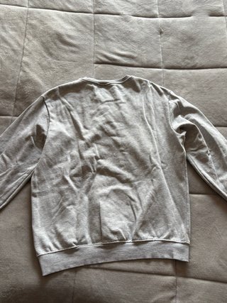 Sudadera gris