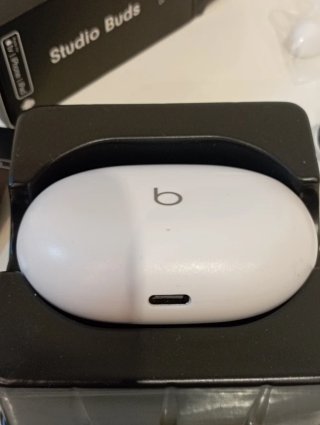 Auriculares Beats Studio Buds Blancos