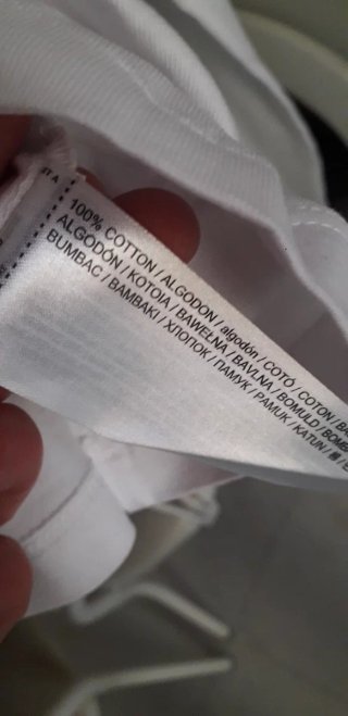 Camiseta blanca cuello barco