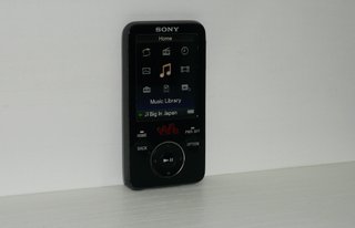 Sony Walkman NWZ-E436F 4GB Radio Negro