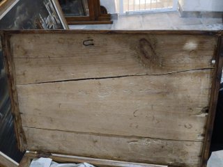 Caja de madera antigua. Med.53x36 alto 30cm