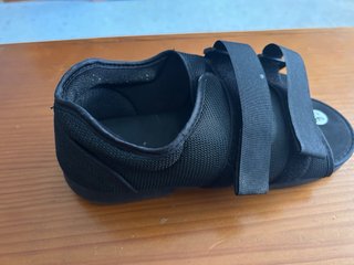 Zapato ortopédico negro