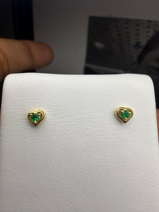 Pendientes Corazón Oro Amarillo y Esmeralda