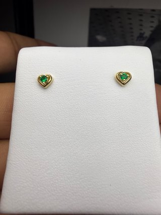 Pendientes Corazón Oro Amarillo y Esmeralda