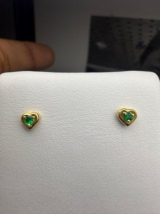 Pendientes Corazón Oro Amarillo y Esmeralda