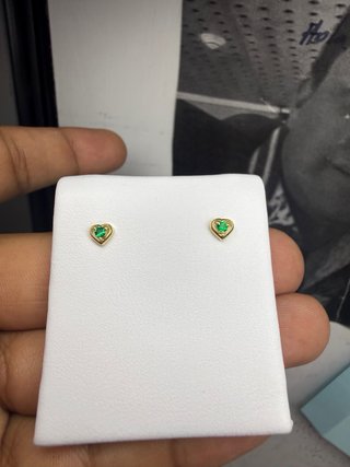 Pendientes Corazón Oro Amarillo y Esmeralda
