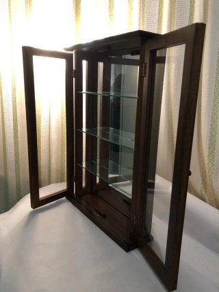 Vitrina nogal con espejo 61x41cm
