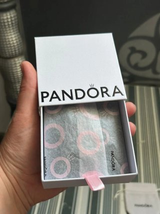 Caja para pulsera con bolsita de tela Pandora