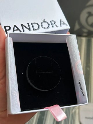 Caja para pulsera con bolsita de tela Pandora