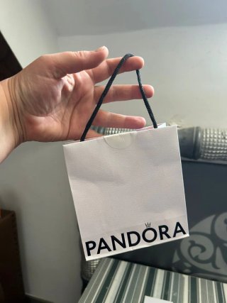 Caja para pulsera con bolsita de tela Pandora