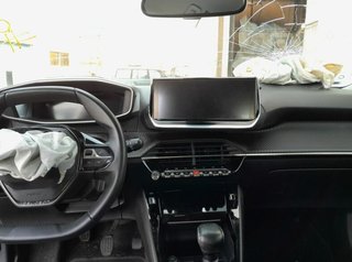 1148525 cámara visión trasera peugeot 2008 (p1)
