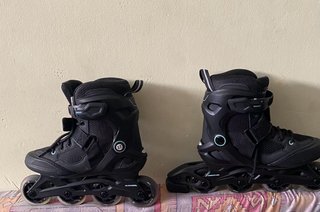 Patines en línea negros talla 37