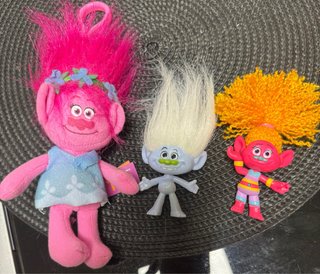 Lote 3 Figuras Trolls Peluche y Plástico