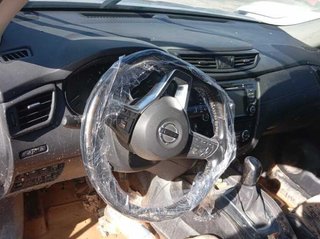 Aletín del der nissan x-trail (t32) acenta 438085