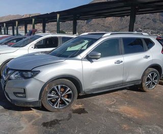Aletín del der nissan x-trail (t32) acenta 438085