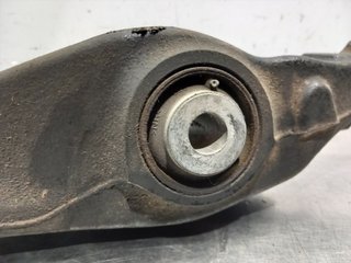 BRAZO SUSPENSION INFERIOR DELANTERO IZQUIERDO MER