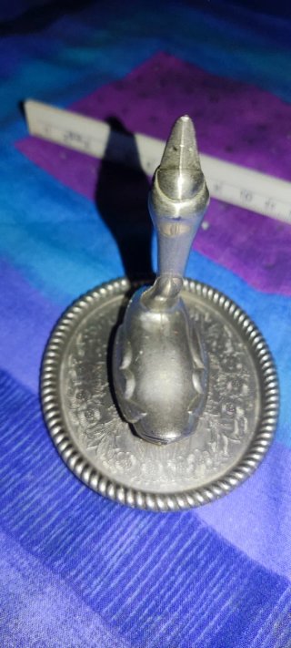 Porta anillo cisne plateado
