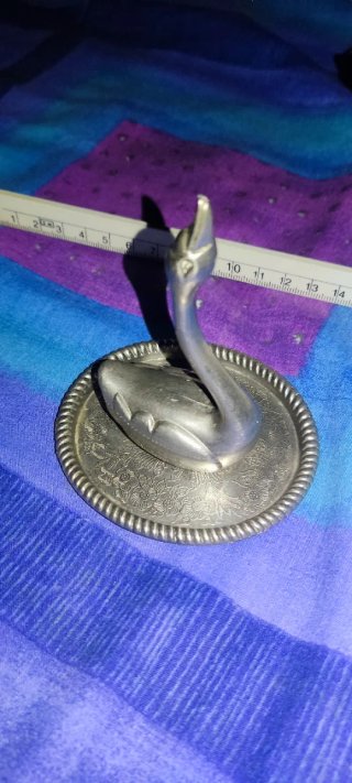 Porta anillo cisne plateado