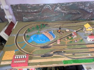 Maqueta Ibertren Escala N con montañas