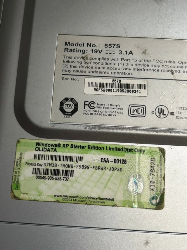 Portátil Olidata 557S sin cargador